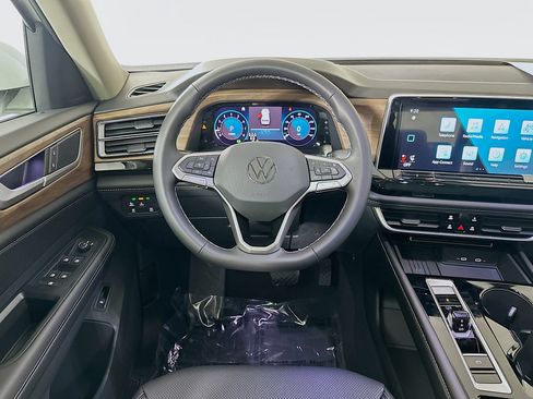 New 2026 Volkswagen Atlas SE image 21