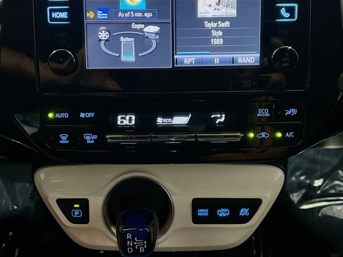 Used 2017 Toyota Prius Prime Plus w/ Carpet Mat Package FWD image 11