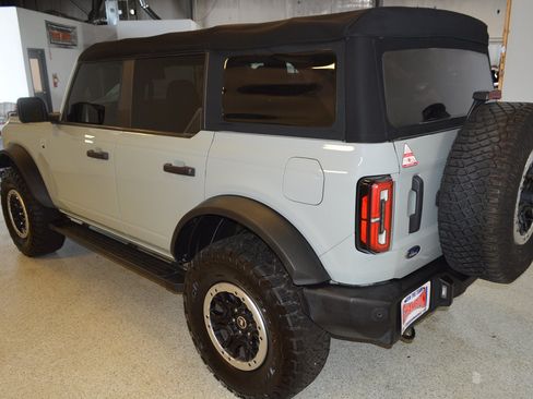 Used 2022 Ford Bronco Big Bend w/ Sasquatch Package AWD/4WD image 5