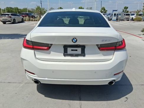 Used 2023 BMW 330i Sedan w/ Convenience Package RWD image 5