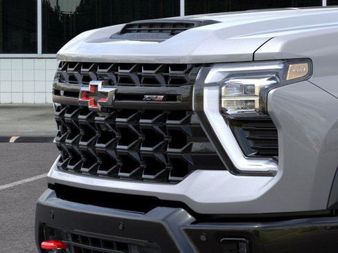 New 2026 Chevrolet Silverado 2500 ZR2 image 13