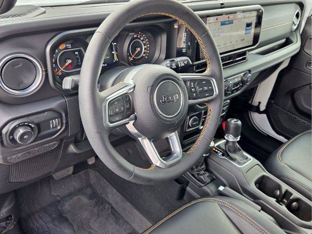 Used 2024 Jeep Wrangler Unlimited Sahara w/ Technology Group AWD/4WD image 12