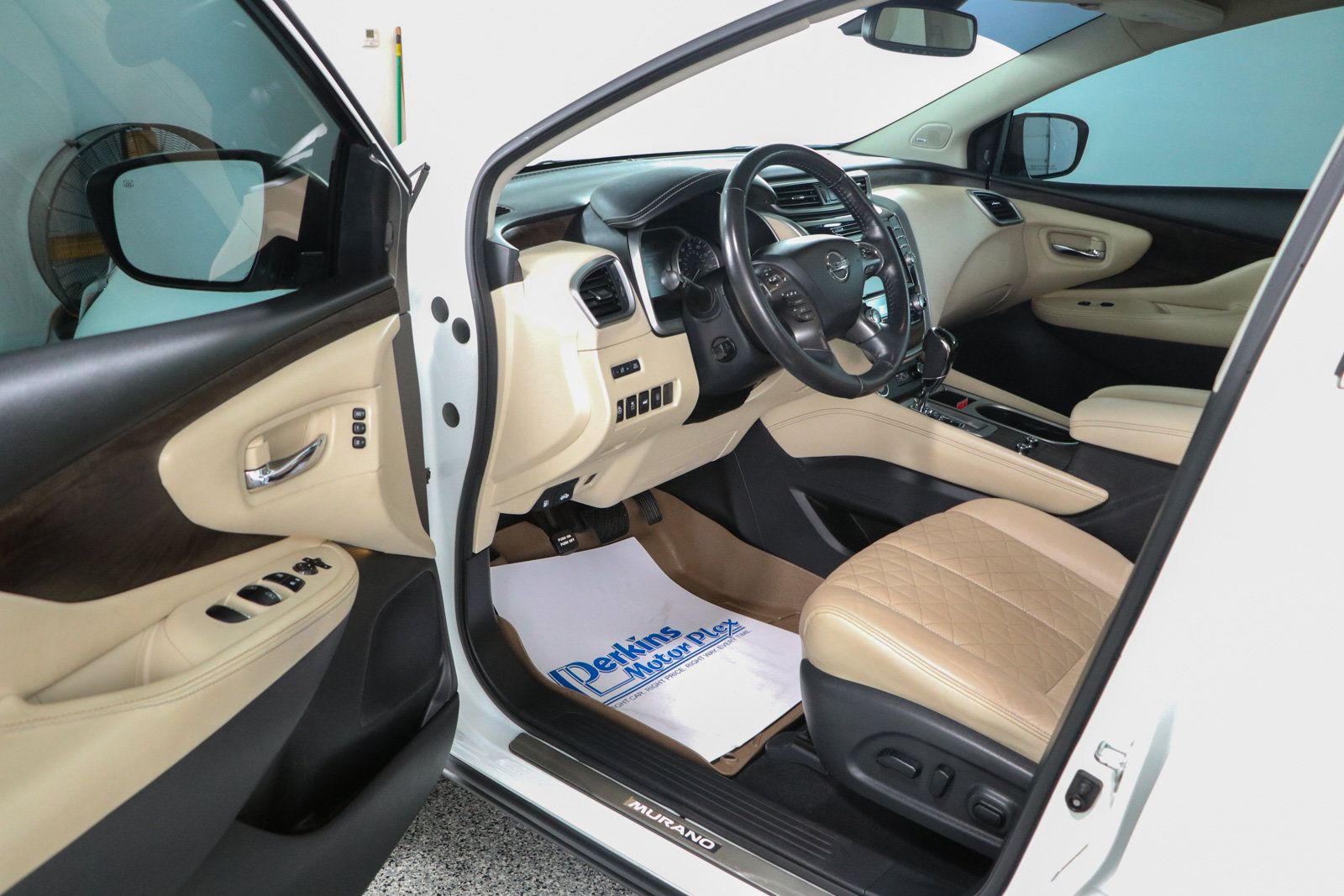 Used 2022 Nissan Murano Platinum w/ Cargo Package FWD image 3