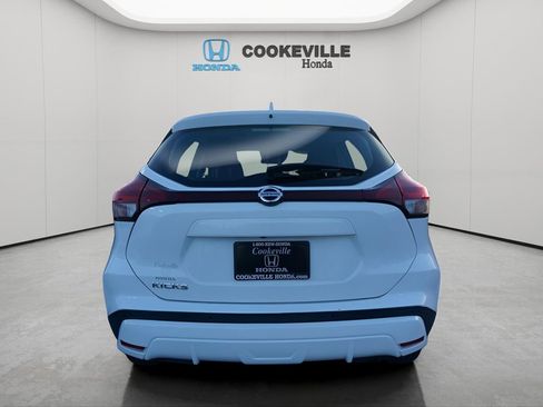 Used 2021 Nissan Kicks S FWD image 6