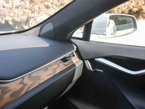 Used 2017 Tesla Model S 90D AWD/4WD image 21