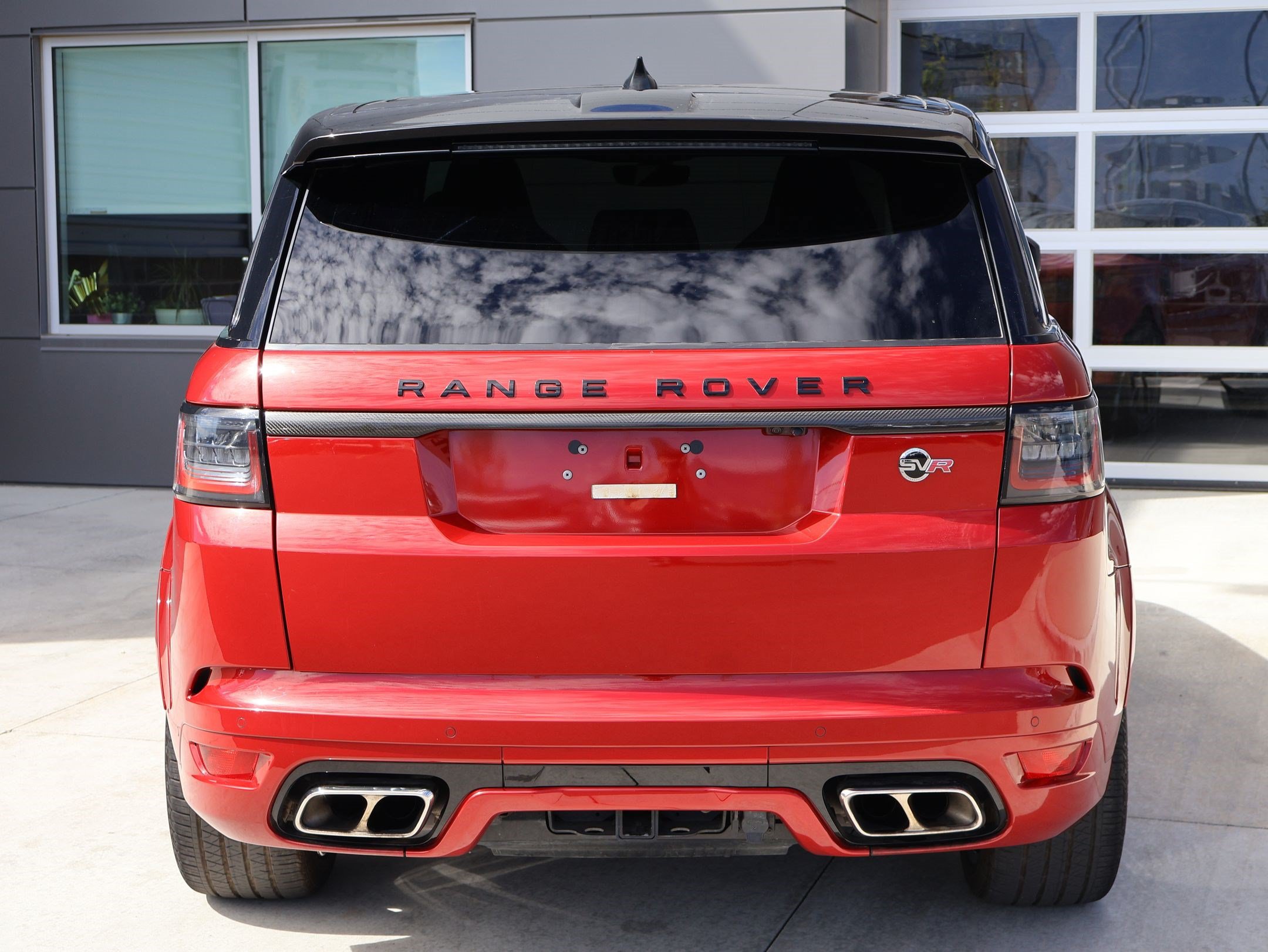 Used 2022 Land Rover Range Rover Sport SVR Carbon Edition AWD/4WD image 9
