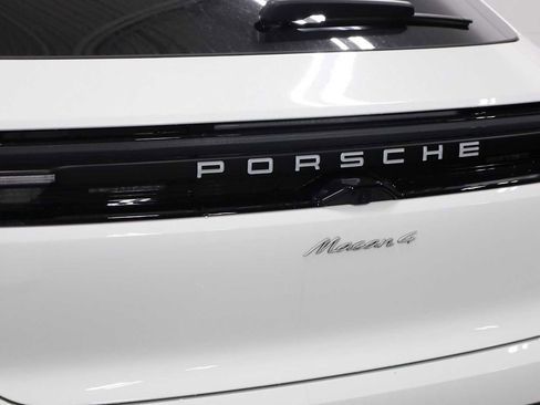 New 2026 Porsche Macan 4 Electric AWD/4WD image 9