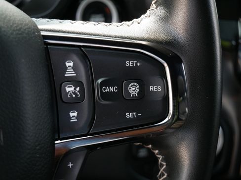 Used 2025 RAM 1500 Limited AWD/4WD image 25