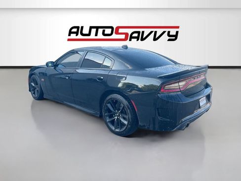 Used 2019 Dodge Charger Scat Pack RWD image 5