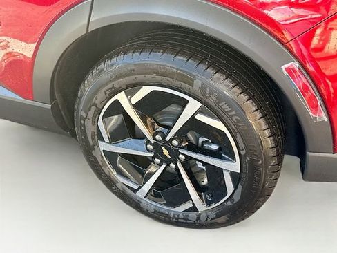 New 2026 Chevrolet Equinox EV LT image 31