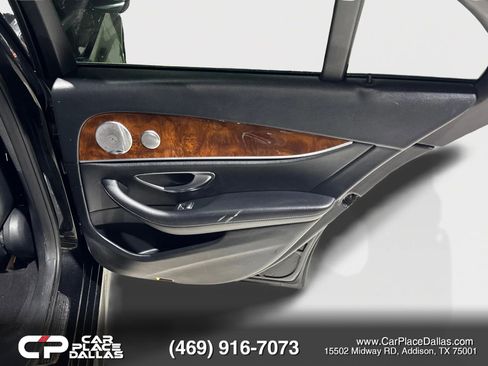 Used 2018 Mercedes-Benz E 300 image 23