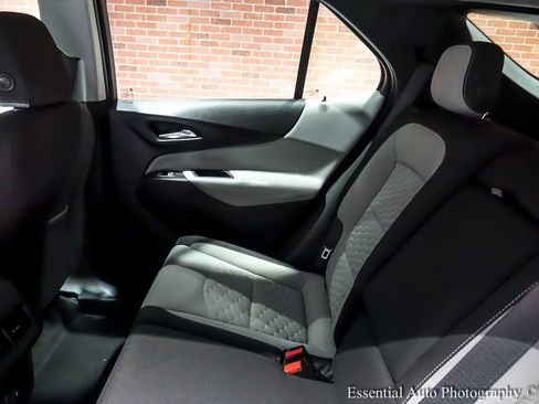 Used 2020 Chevrolet Equinox LS w/ LS Convenience Package image 16