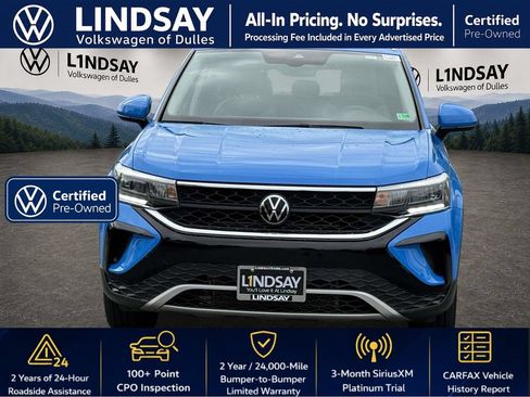 Used 2023 Volkswagen Taos SE w/ Panoramic Sunroof Package FWD image 3