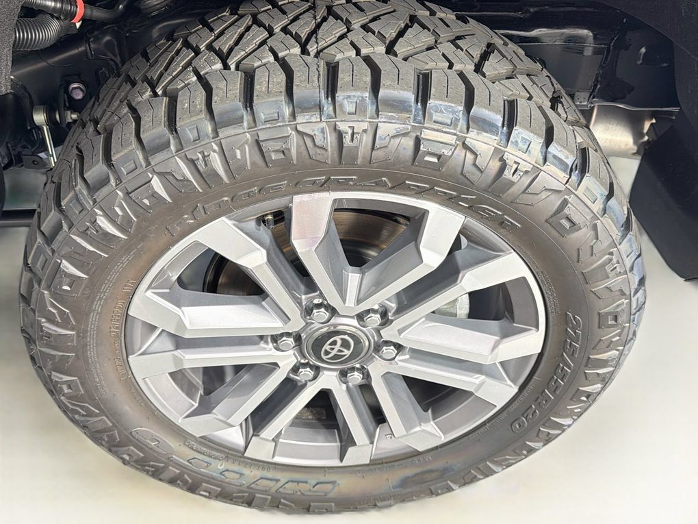 New 2026 Toyota 4Runner Limited AWD/4WD image 31