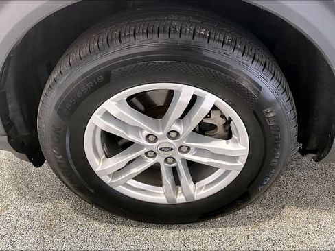 Used 2022 Ford Explorer XLT AWD/4WD image 40