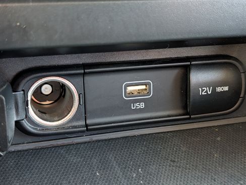 Certified 2025 Kia Soul LX w/ LX Technology Package FWD image 33