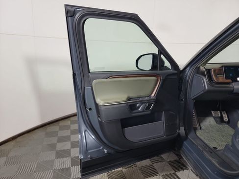 Used 2022 Rivian R1T Adventure AWD/4WD image 16