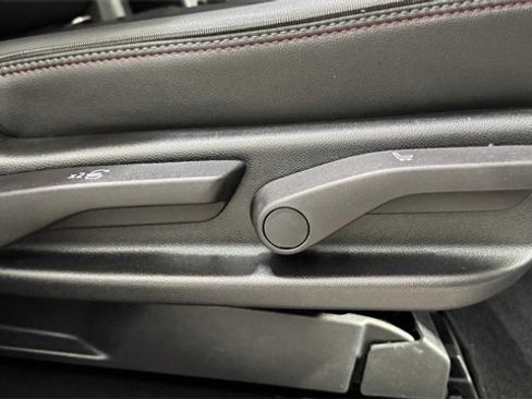 Used 2021 Chevrolet Tahoe RST w/ Luxury Package image 18