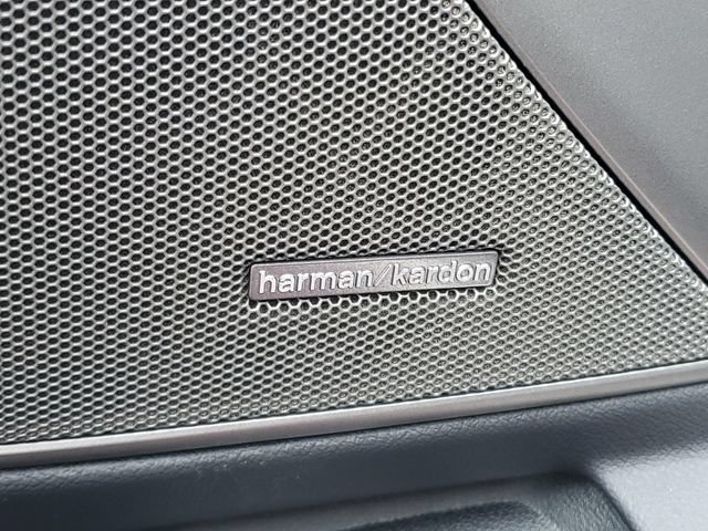 Used 2025 BMW M340i RWD image 15
