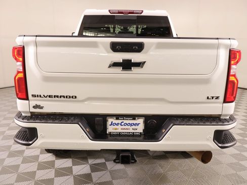 Used 2022 Chevrolet Silverado 3500 LTZ w/ LTZ Plus Package AWD/4WD image 23