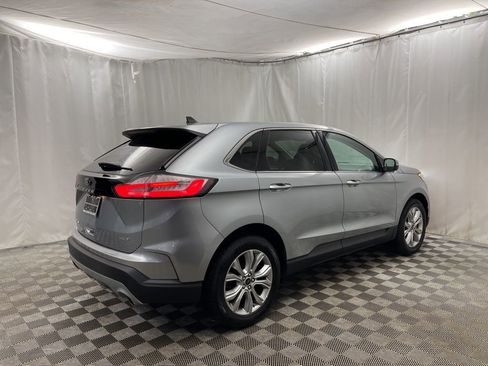 Used 2024 Ford Edge Titanium image 3