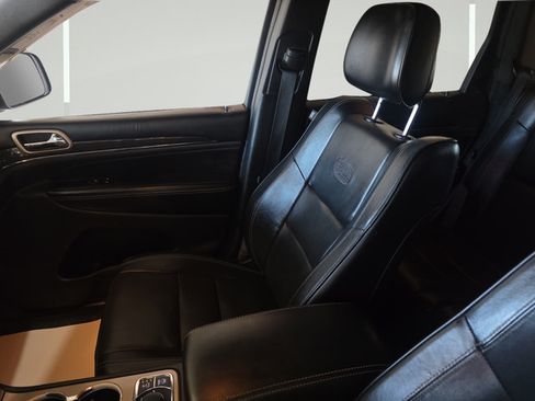Used 2015 Jeep Grand Cherokee Overland AWD/4WD image 21