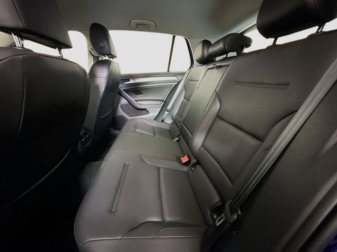 Used 2017 Volkswagen e-Golf SEL Premium image 25