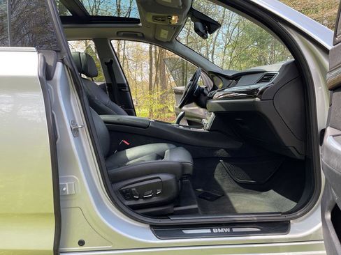 Used 2017 BMW 535i Gran Turismo image 10