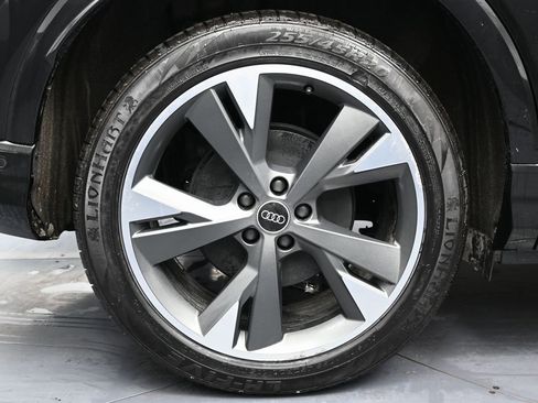 Used 2024 Audi Q4 e-tron Prestige w/ Black Optic Package image 13