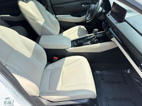 Used 2023 Honda Accord Touring image 30