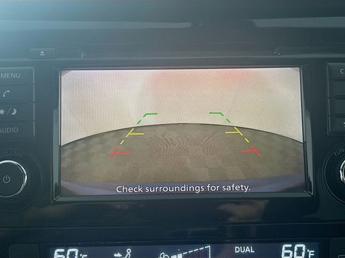 Used 2020 Nissan Rogue SV image 23