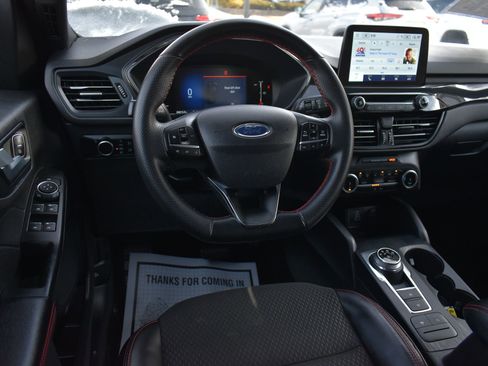 Used 2025 Ford Escape ST-Line image 16