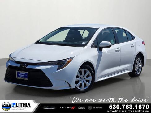 Used 2024 Toyota Corolla LE FWD image 1