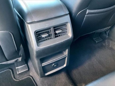 Used 2023 Ford Edge SEL image 31