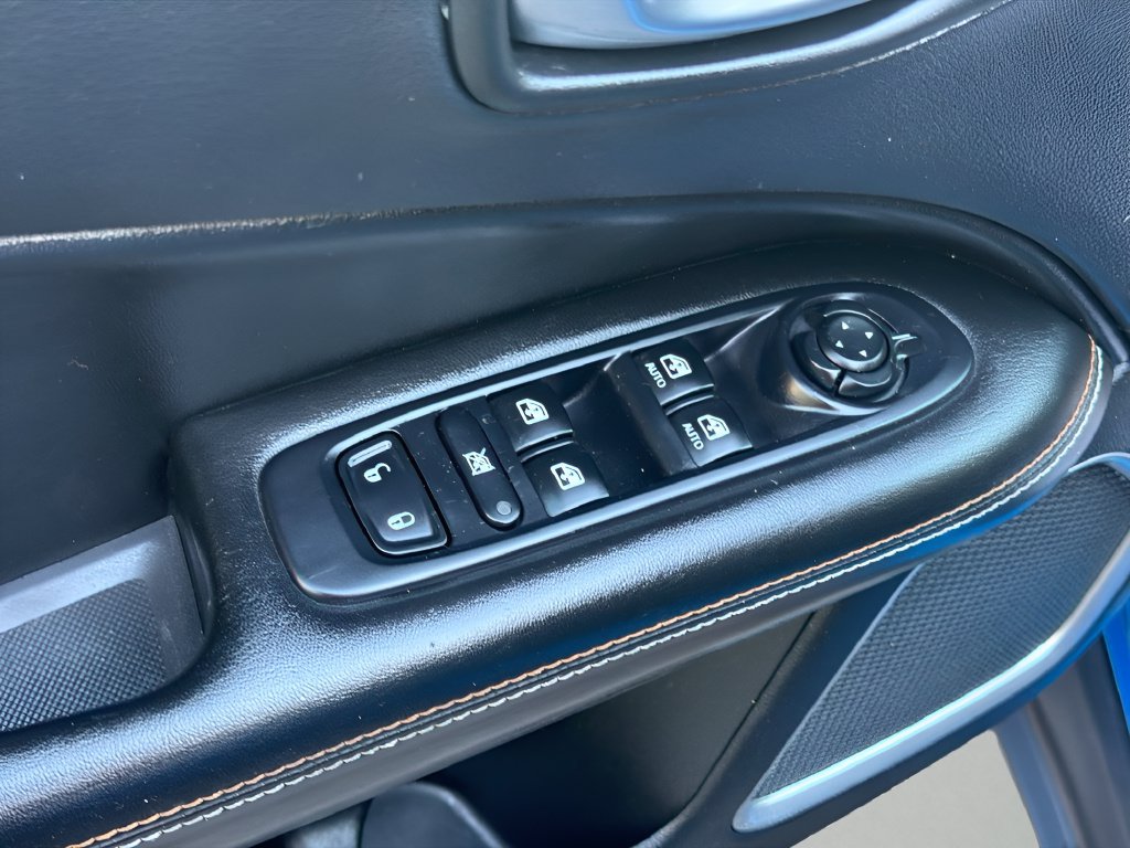 Used 2018 Jeep Compass Sport w/ Mopar Graphics Package FWD image 9