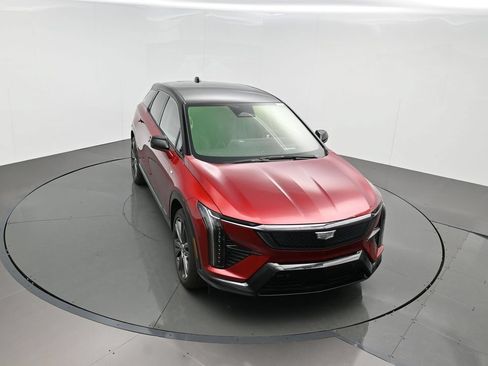 New 2027 Cadillac Optiq Premium Sport w/ LPO, Floor Liner Package AWD/4WD image 37