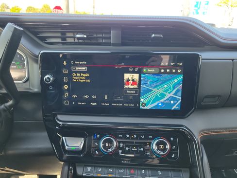 Used 2026 GMC Sierra 2500 AT4 image 22