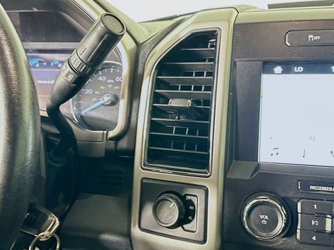 Used 2019 Ford F250 Lariat w/ Lariat Value Package AWD/4WD image 24