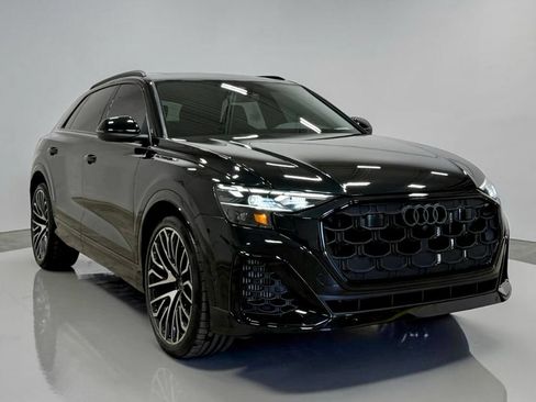 Used 2025 Audi SQ8 Premium Plus w/ 23" Wheel Package AWD/4WD image 10