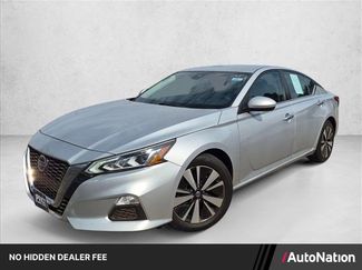 Used 2022 Nissan Altima 2.5 SV FWD video 1