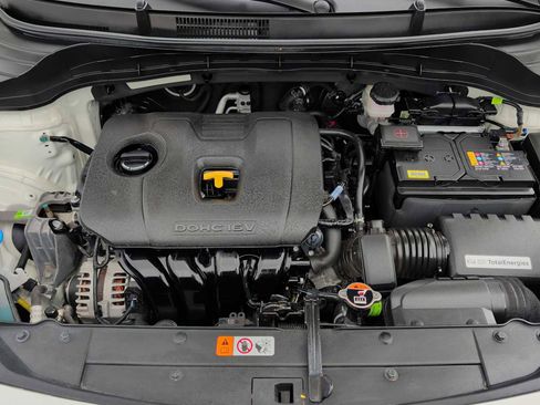 Used 2023 Kia Soul LX w/ LX Technology Package image 16