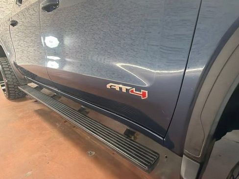 Used 2019 GMC Sierra 1500 AT4 w/ AT4 Preferred Package AWD/4WD image 11