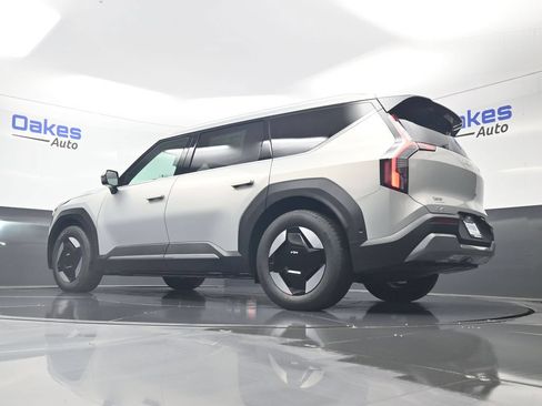 New 2026 Kia EV9 Wind AWD/4WD image 45