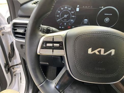 Used 2024 Kia Telluride SX w/ Towing Package image 36