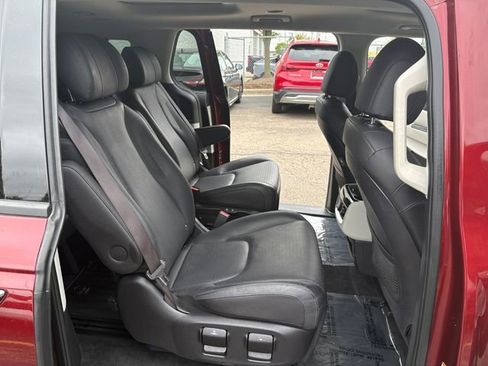 Used 2024 Kia Carnival SX Prestige FWD image 16