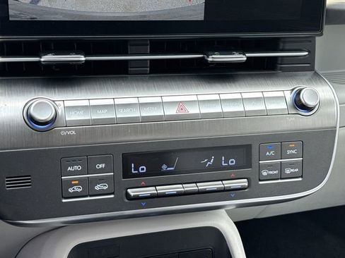 Certified 2025 Hyundai Kona SEL AWD/4WD image 30