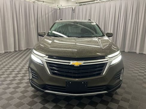 Used 2023 Chevrolet Equinox LT image 2