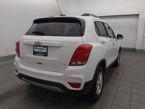 Used 2020 Chevrolet Trax LT w/ LT Convenience Package FWD image 9