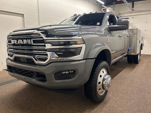 New 2026 RAM 4500 Tradesman w/ Laramie Trim Package image 5