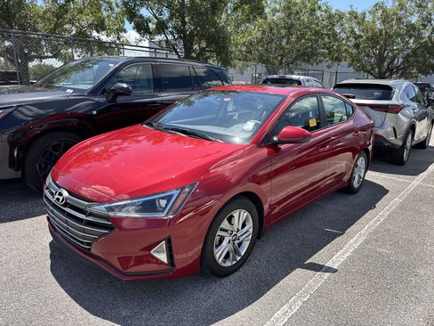 Used 2020 Hyundai Elantra Value Edition FWD image 4